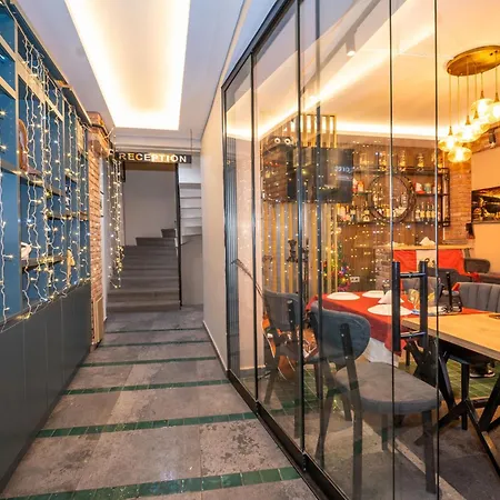 Martin Istanbul