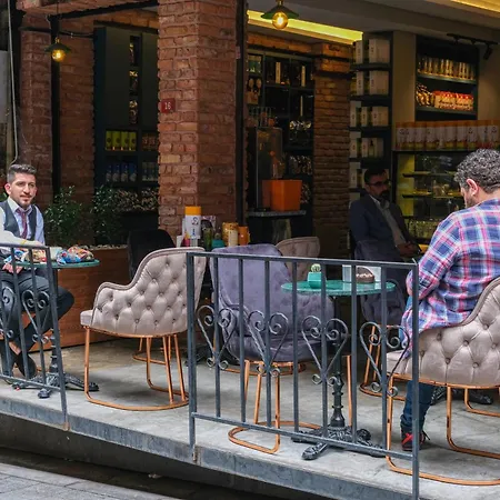 Martin اسطنبول