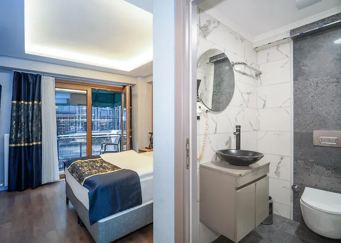 Martin Aparthotel 4*